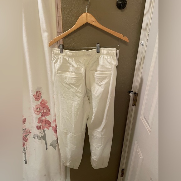 NWT RecTrek Jogger Pant Bone Size Medium Outdoor Voices - Picture 6 of 6